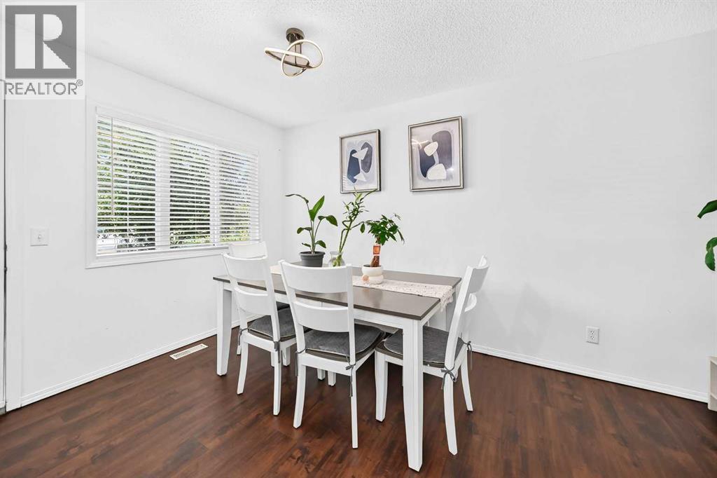 2368 Eversyde Avenue Sw, Calgary, Alberta  T2Y 4X6 - Photo 5 - A2344680