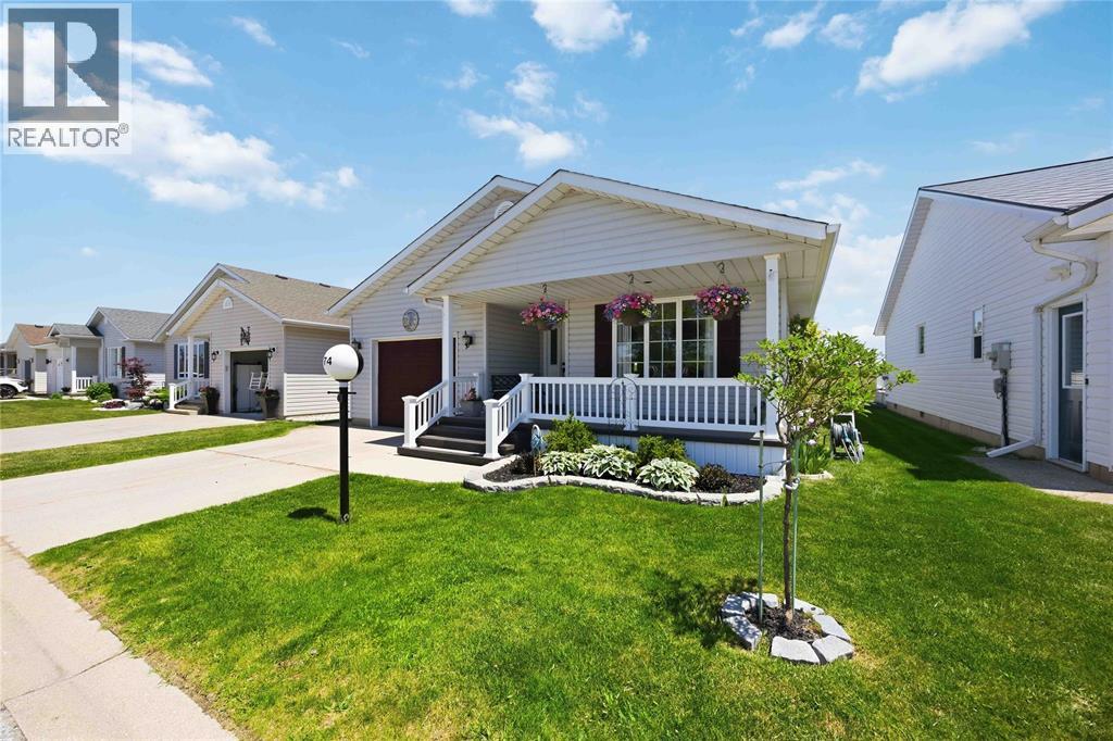 5700 BLACKWELL Sideroad Unit# 74 Sarnia Ontario Canada N7W1B7 3