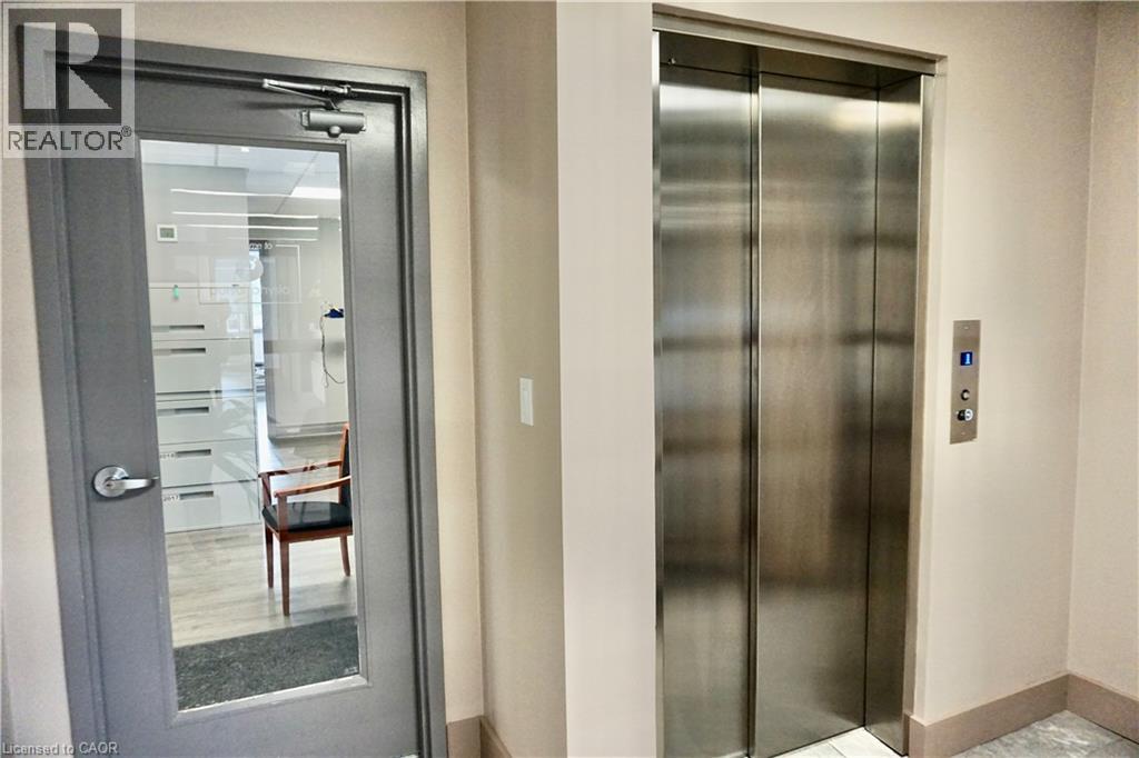 4125 Upper Middle Road Unit# 201, Burlington, Ontario  L7M 4X5 - Photo 3 - 40855290