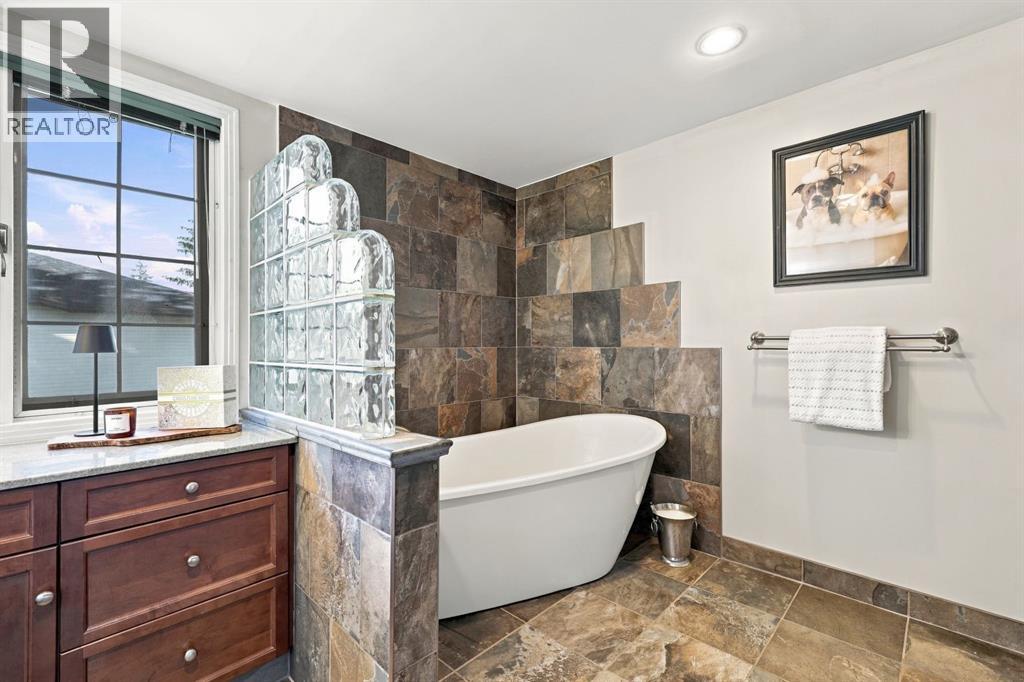 251, 4037 42 Street Nw, Calgary, Alberta  T3A 2M9 - Photo 33 - A2346113