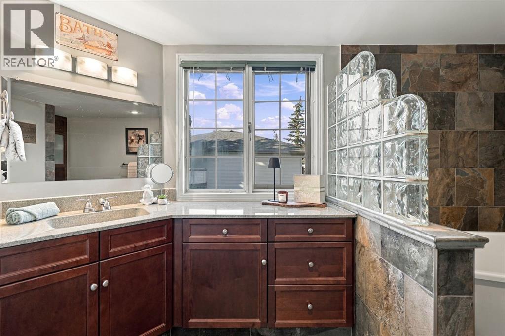 251, 4037 42 Street Nw, Calgary, Alberta  T3A 2M9 - Photo 34 - A2346113