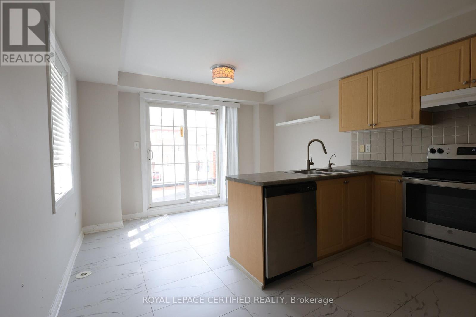 2420 Bur Oak Avenue, Markham, Ontario  L6B 1J8 - Photo 9 - N13830562