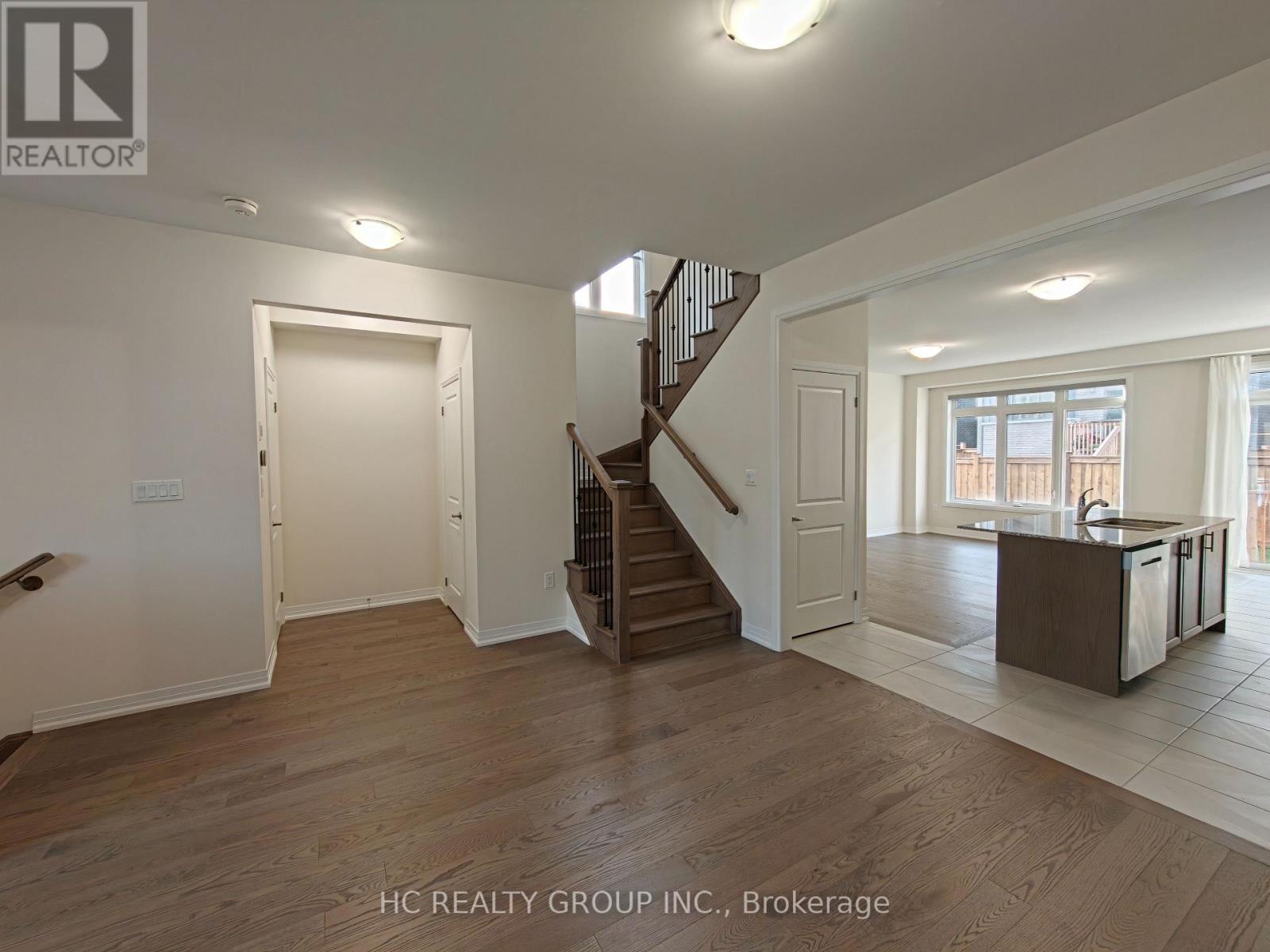 1030 Valhalla Terrace, Pickering, Ontario  L1X 0P8 - Photo 3 - E13832668