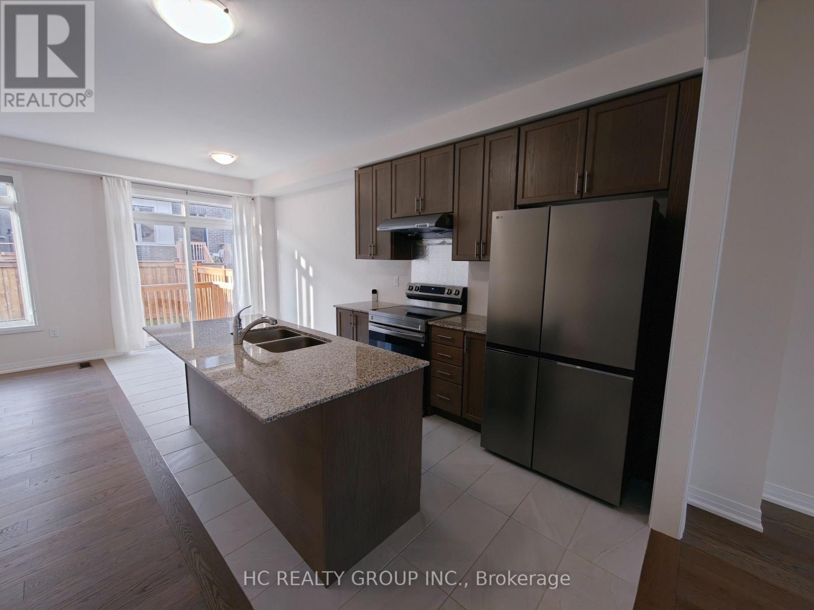 1030 Valhalla Terrace, Pickering, Ontario  L1X 0P8 - Photo 6 - E13832668