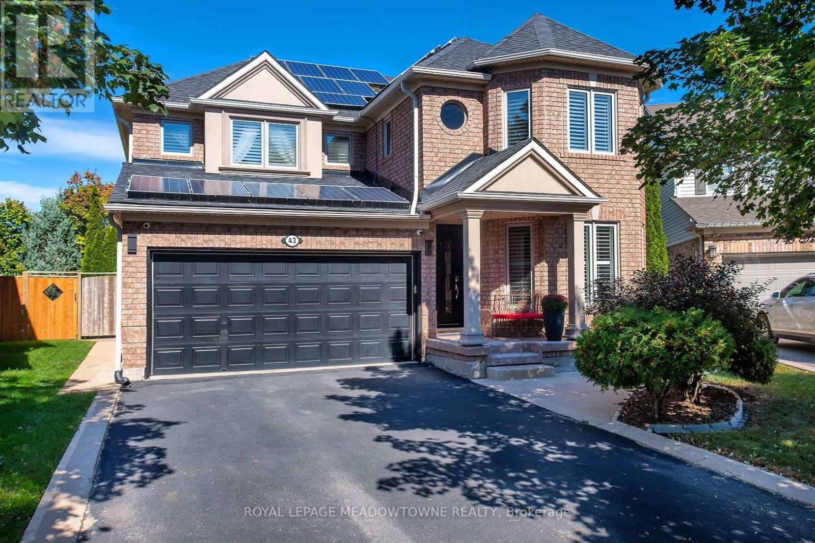 43 THORPE CRESCENT, Brampton, Ontario