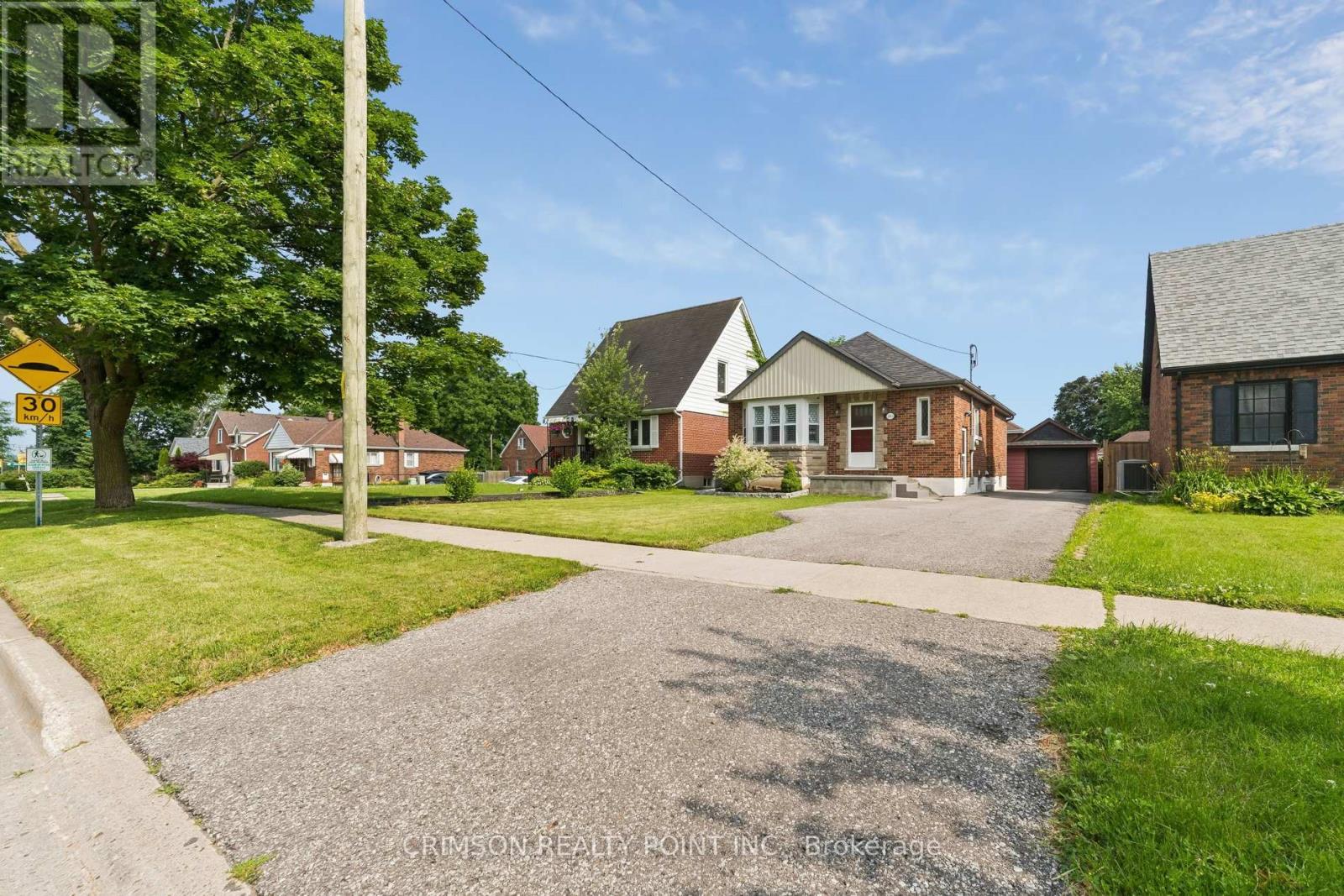 503 Athol Street E, Oshawa, Ontario  L1H 1L7 - Photo 4 - E13832702