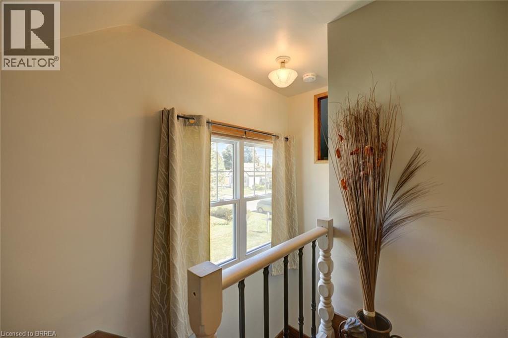 15 Lyndsay Street, Brantford, Ontario  N3T 2C6 - Photo 19 - 40866033