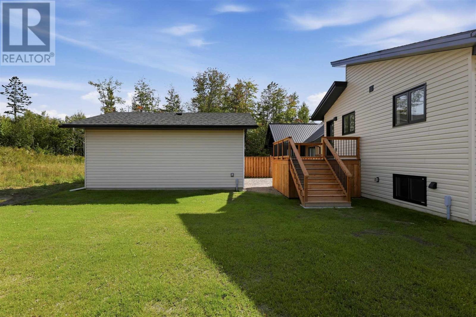 215 Greenfield Dr, Sault Ste. Marie, Ontario  P6C 3T3 - Photo 36 - SM262615