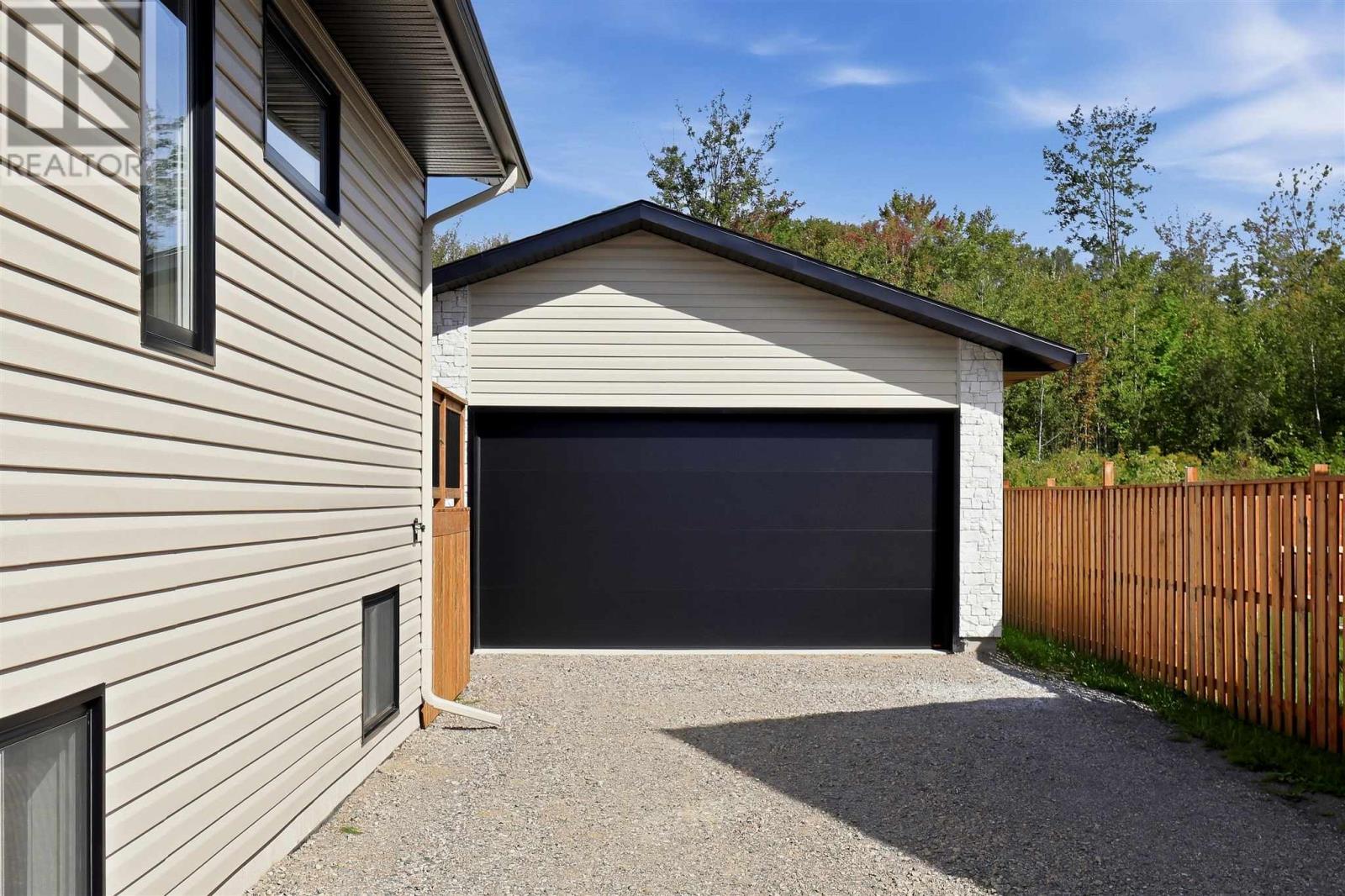 215 Greenfield Dr, Sault Ste. Marie, Ontario  P6C 3T3 - Photo 32 - SM262615