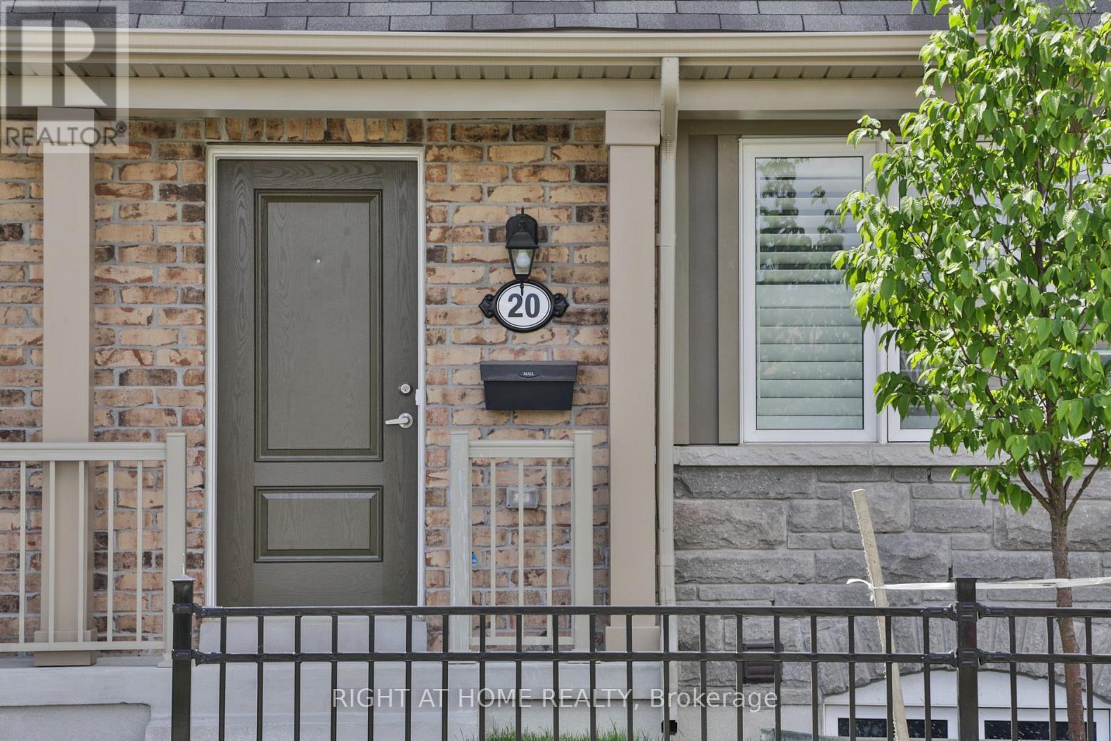 20 - 50 Edinburgh Drive, Brampton, Ontario  L6Y 1N9 - Photo 2 - W13809580