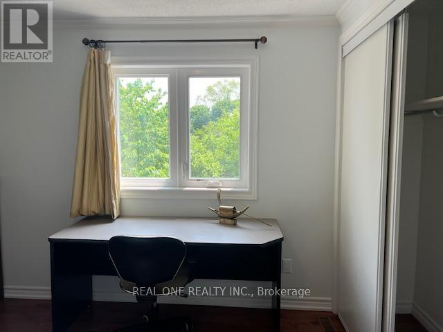 2 Grittani Lane, Toronto, Ontario  M1S 5B7 - Photo 5 - E13468148