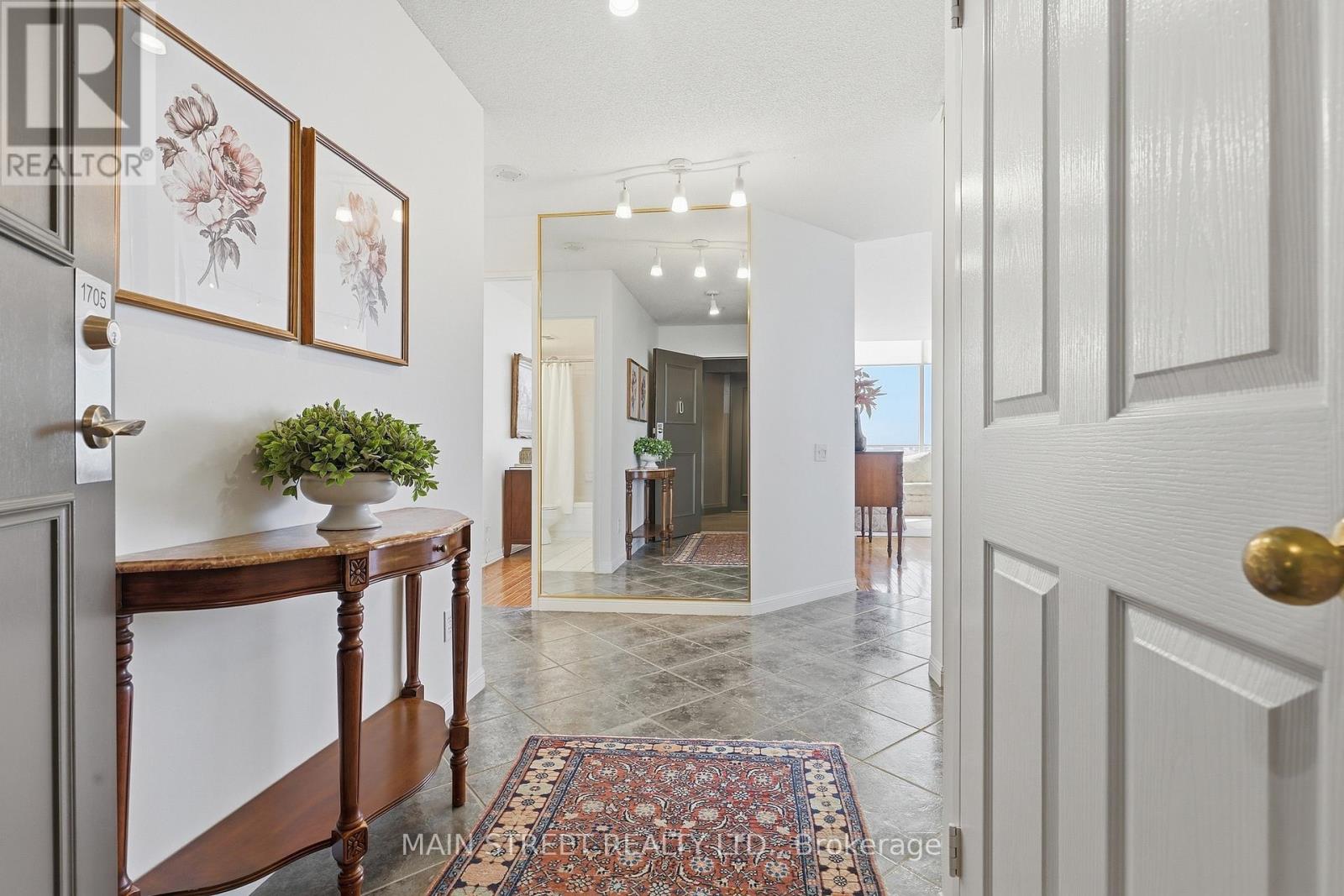 1705 - 110 Promenade Circle, Vaughan, Ontario  L4J 7W8 - Photo 3 - N13818262