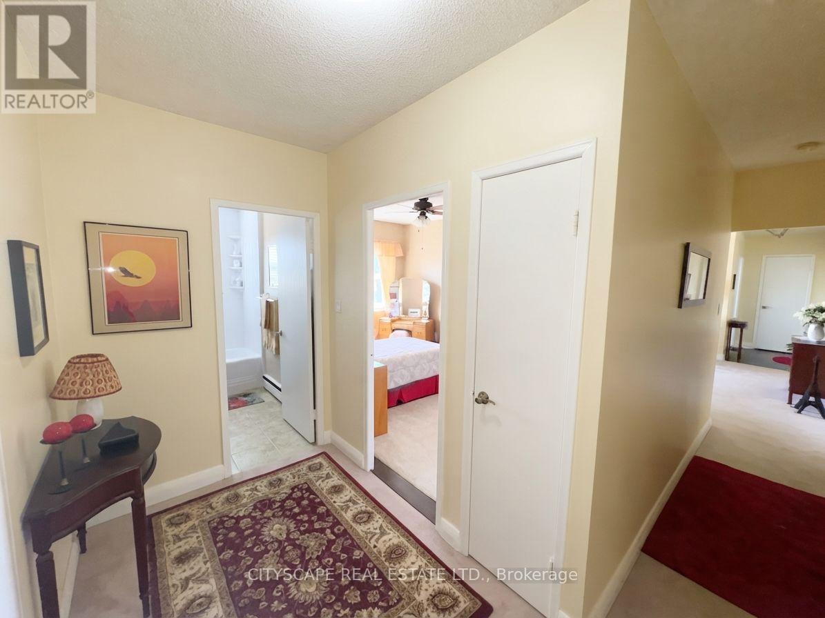 25 - 824 Brant Street, Burlington, Ontario  L7R 2J5 - Photo 12 - W13832018