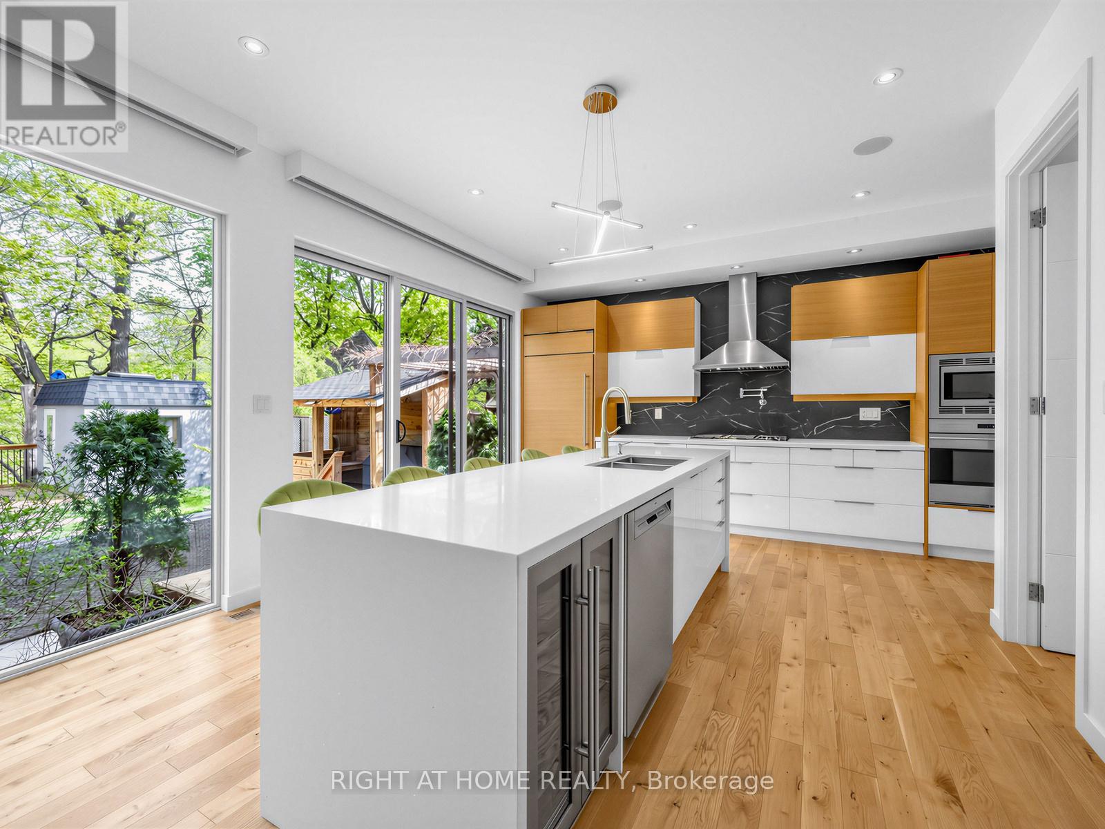 76 Ferris Road, Toronto, Ontario  M4B 1G4 - Photo 15 - E13832704