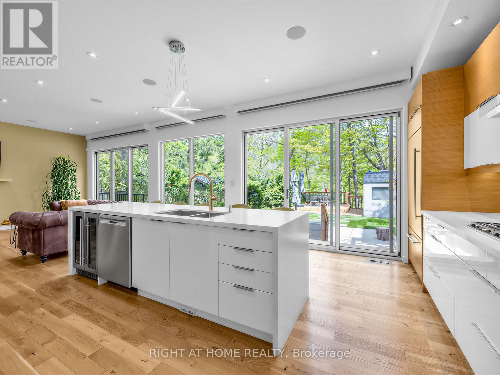 76 Ferris Road, Toronto, Ontario  M4B 1G4 - Photo 16 - E13832704