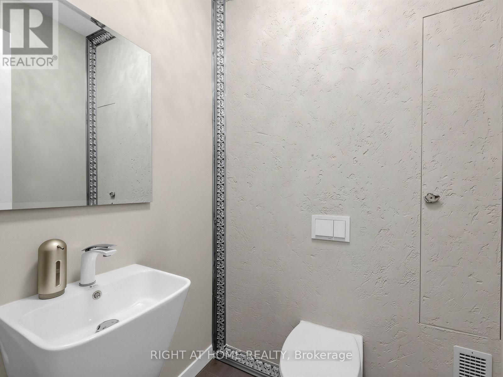 76 Ferris Road, Toronto, Ontario  M4B 1G4 - Photo 18 - E13832704