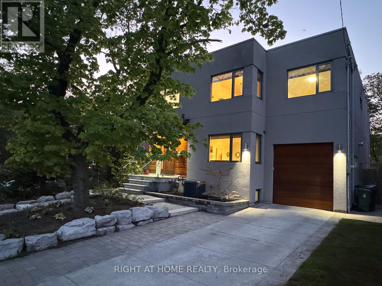 76 Ferris Road, Toronto, Ontario  M4B 1G4 - Photo 2 - E13832704