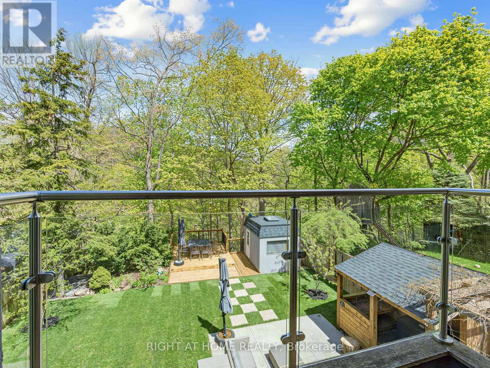 76 Ferris Road, Toronto, Ontario  M4B 1G4 - Photo 34 - E13832704