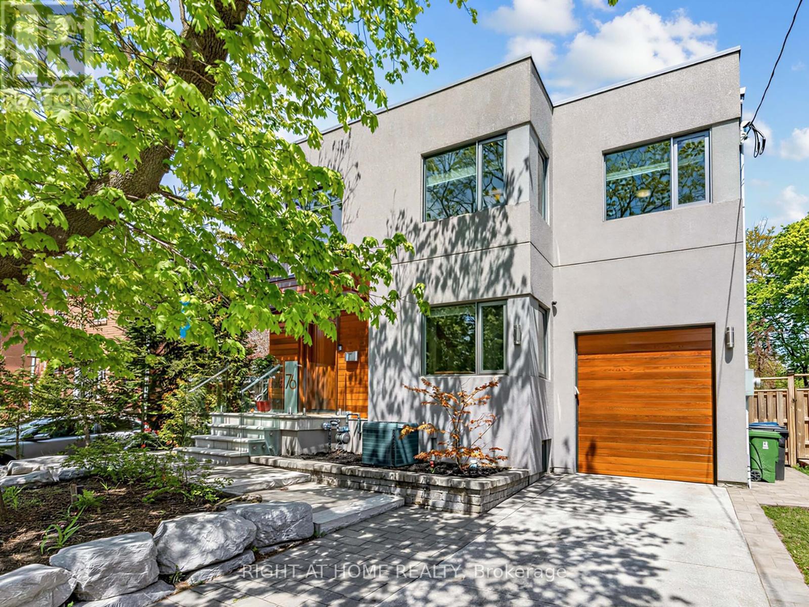 76 Ferris Road, Toronto, Ontario  M4B 1G4 - Photo 5 - E13832704