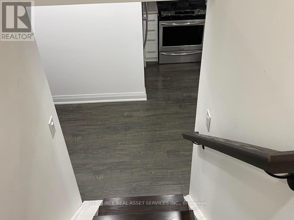77 Newbridge Crescent, Brampton, Ontario  L6S 4B5 - Photo 21 - W13832250