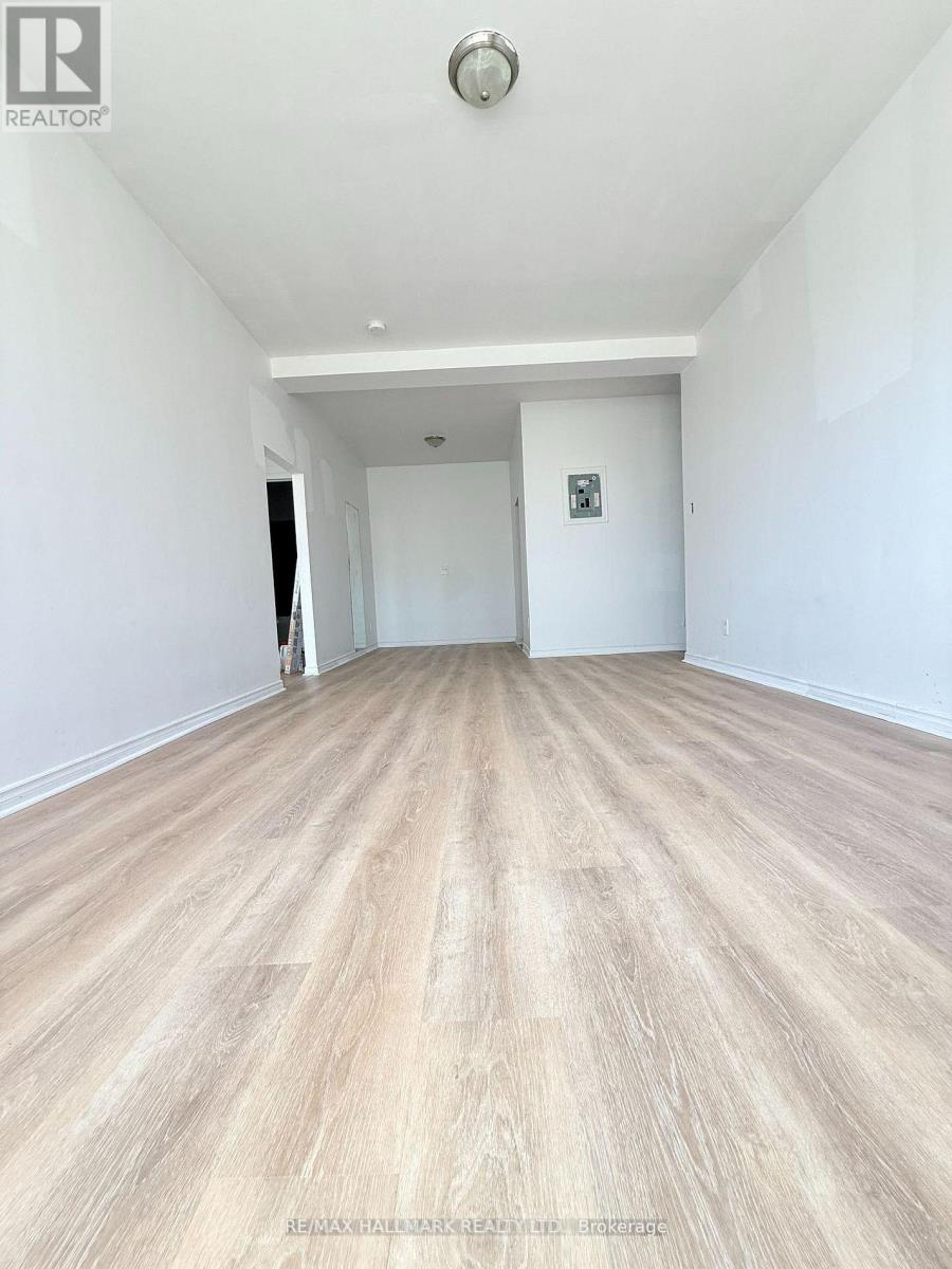 3 - 2881 Lawrence Avenue E, Toronto, Ontario  M1P 2S9 - Photo 3 - E13586754