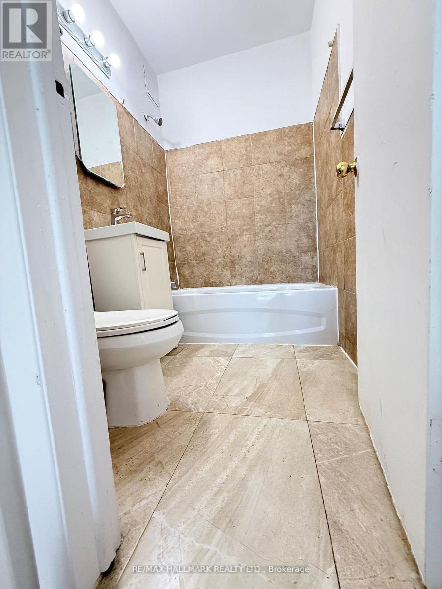 3 - 2881 Lawrence Avenue E, Toronto, Ontario  M1P 2S9 - Photo 6 - E13586754