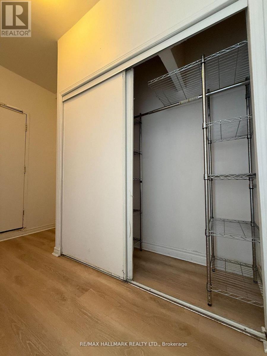3 - 2881 Lawrence Avenue E, Toronto, Ontario  M1P 2S9 - Photo 8 - E13586754