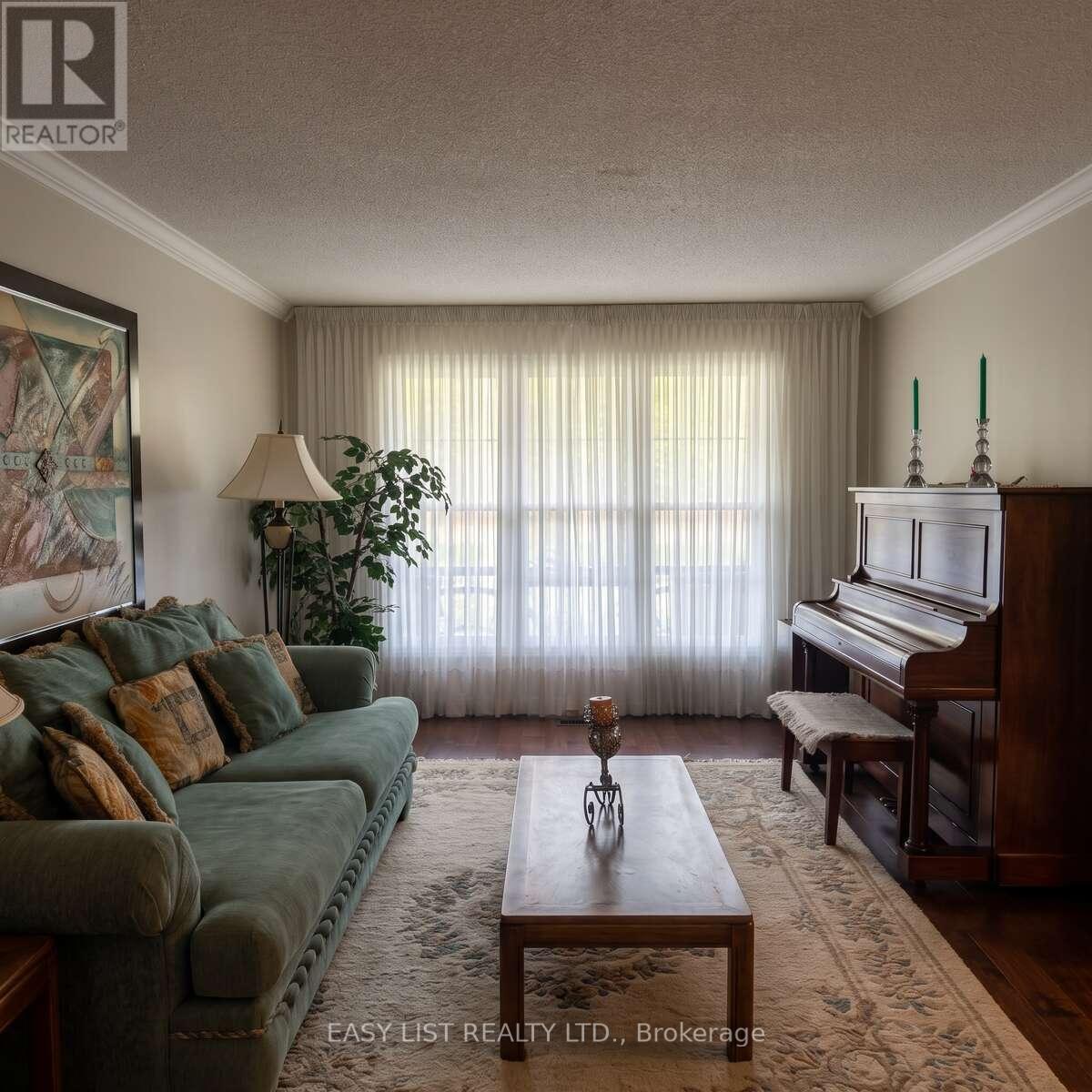 14 Gas Light Crescent, Vaughan, Ontario  L4L 8E8 - Photo 12 - N13725554