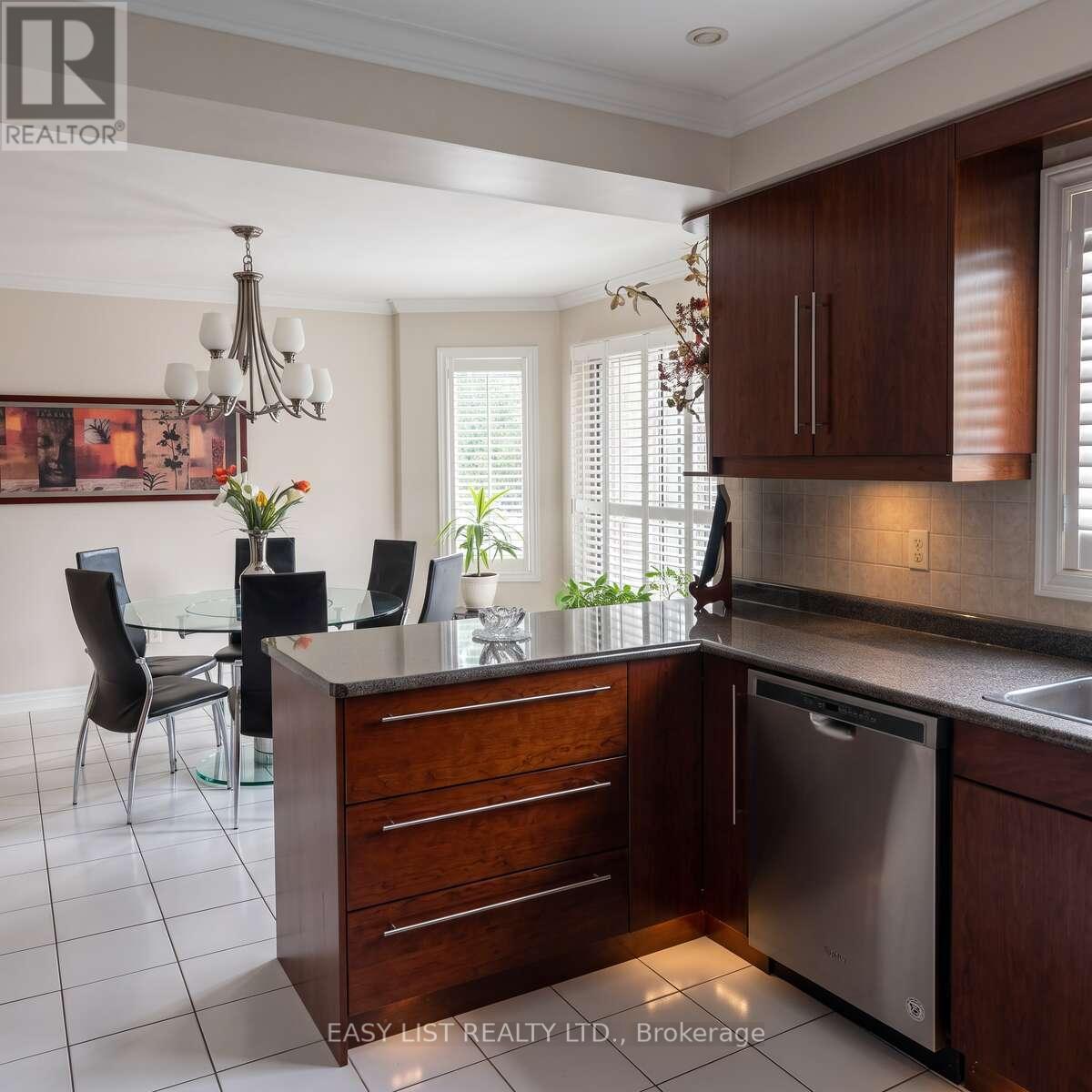14 Gas Light Crescent, Vaughan, Ontario  L4L 8E8 - Photo 21 - N13725554