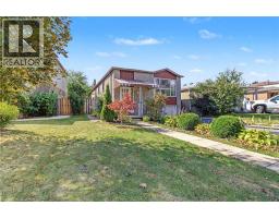 35 GARDEN Crescent, Hamilton, Ontario
