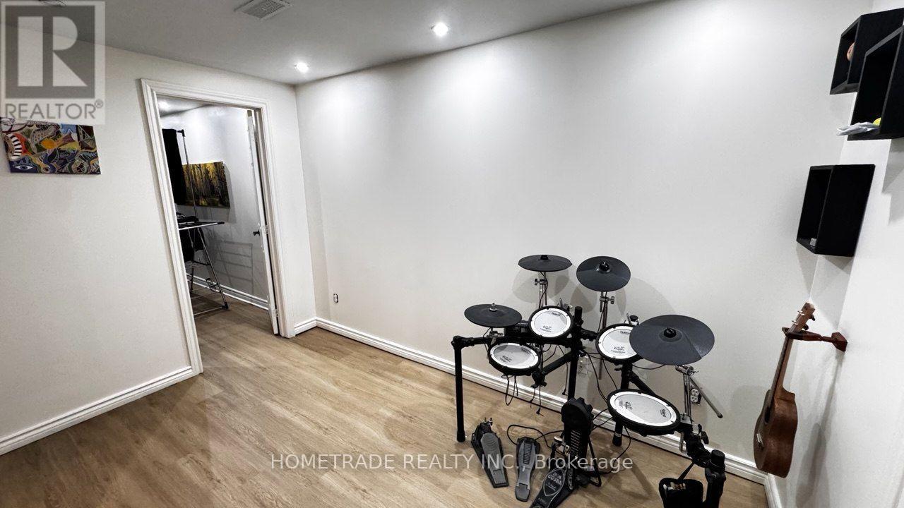 231 Denise Circle, Newmarket, Ontario  L3X 2K2 - Photo 27 - N13827534