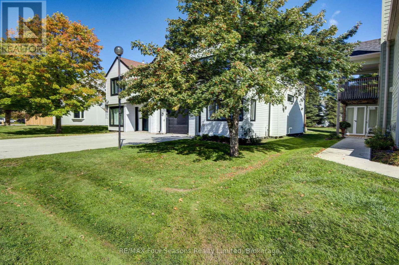 161 Vacation Inn Drive, Collingwood, Ontario  L9Y 5G4 - Photo 30 - S13832752
