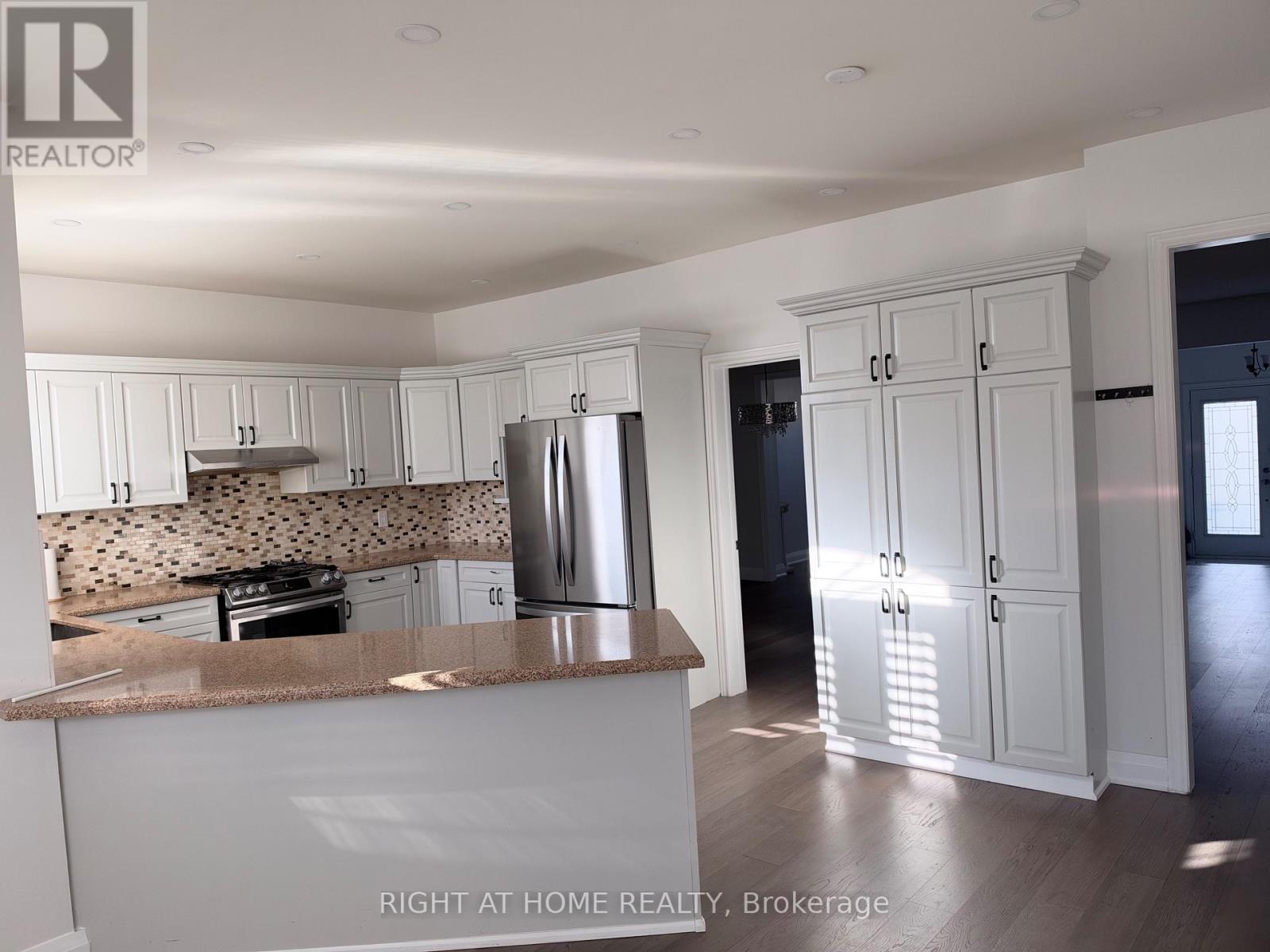 1179 Ravenscroft Road, Ajax, Ontario  L1T 0H9 - Photo 7 - E13832750