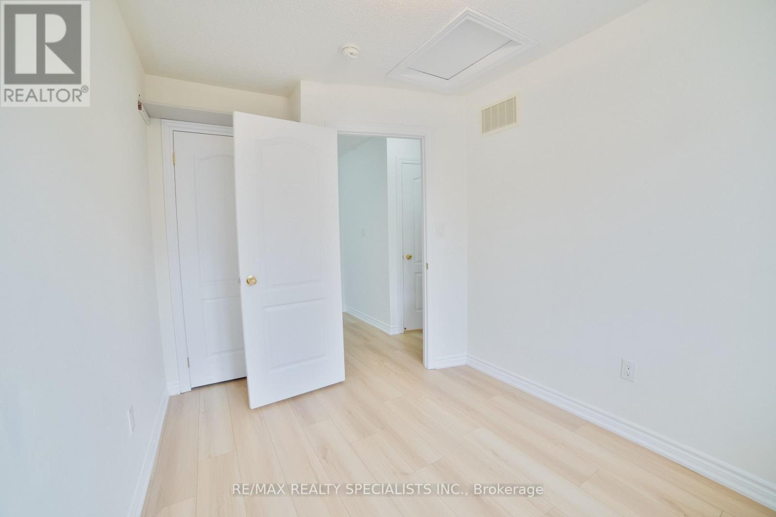 52 Kayak Heights, Brampton, Ontario  L6Z 0H9 - Photo 11 - W13832748