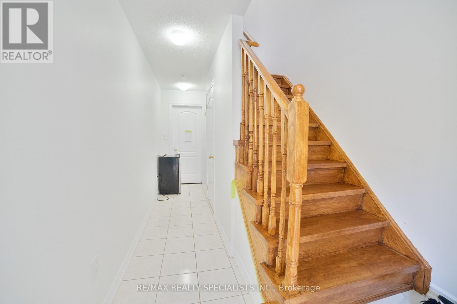 52 Kayak Heights, Brampton, Ontario  L6Z 0H9 - Photo 2 - W13832748