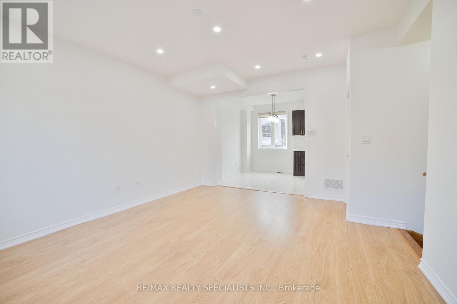 52 Kayak Heights, Brampton, Ontario  L6Z 0H9 - Photo 7 - W13832748