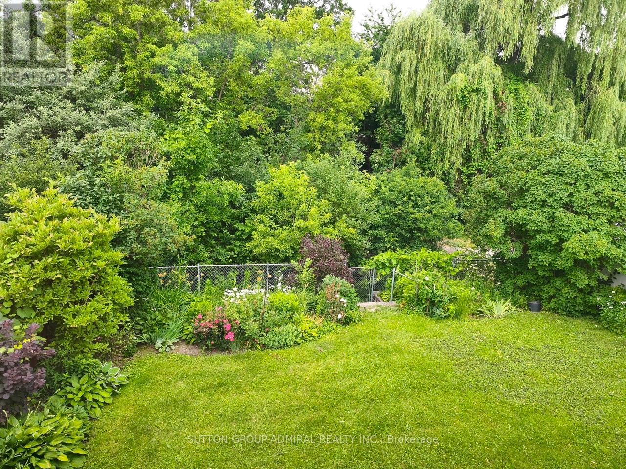 27 Warlingham Court, Toronto, Ontario  M9C 3K2 - Photo 42 - W13787032