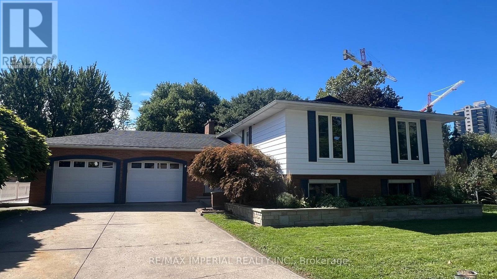 4 PYRAMID PLACE, St. Catharines, Ontario