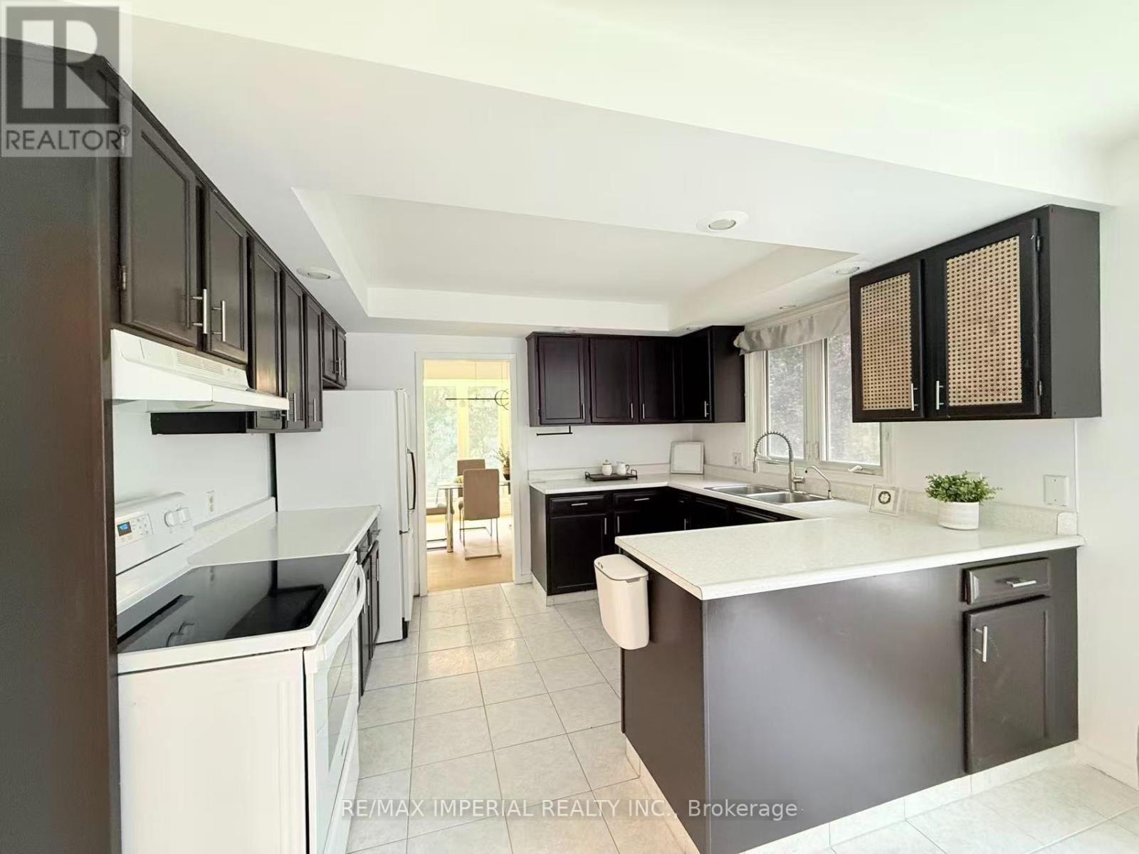 4 Pyramid Place, St. Catharines, Ontario  L2T 2N7 - Photo 7 - X13832746