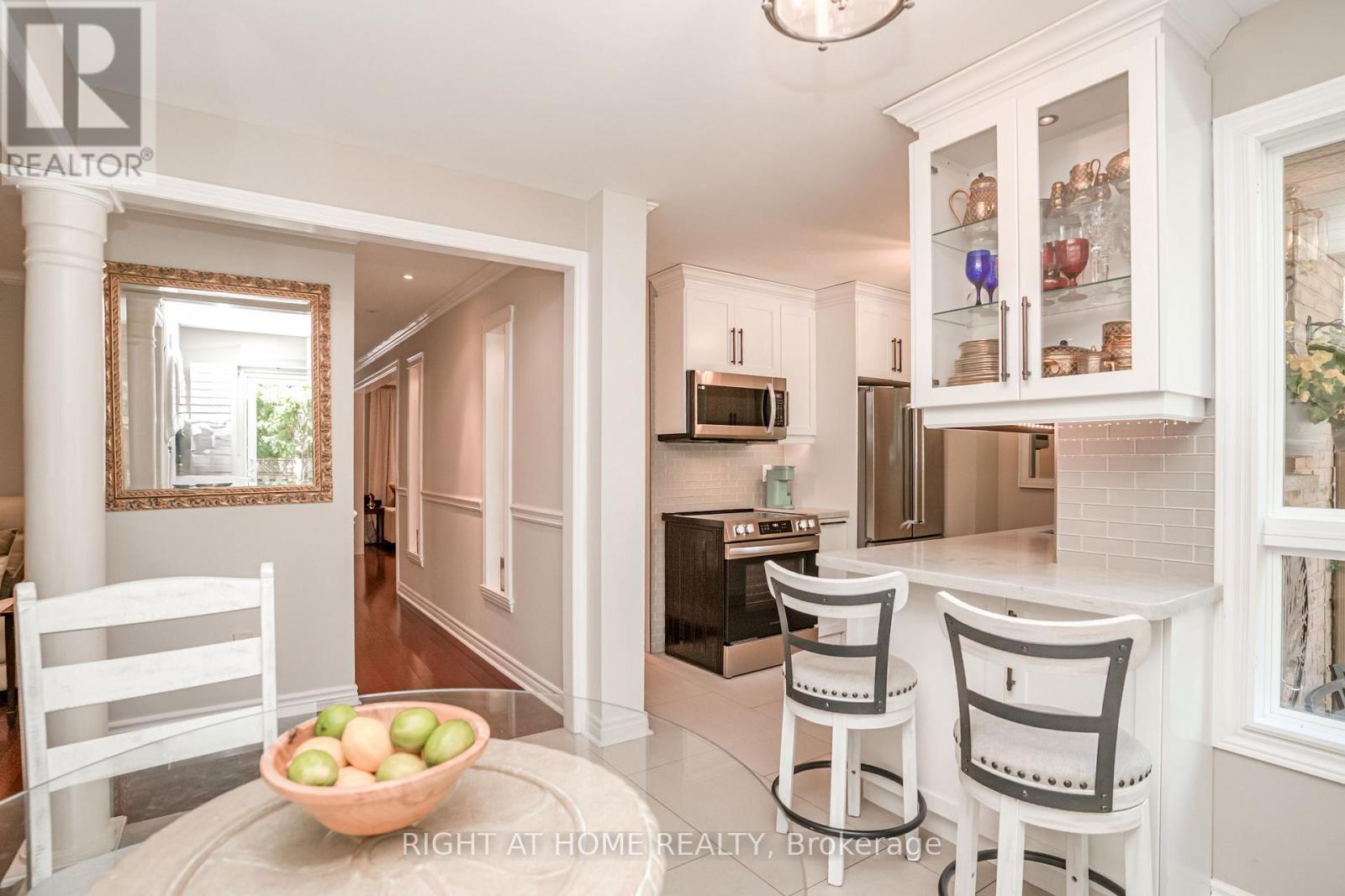 9 - 2272 Mowat Avenue, Oakville, Ontario  L6H 5L8 - Photo 11 - W13824740