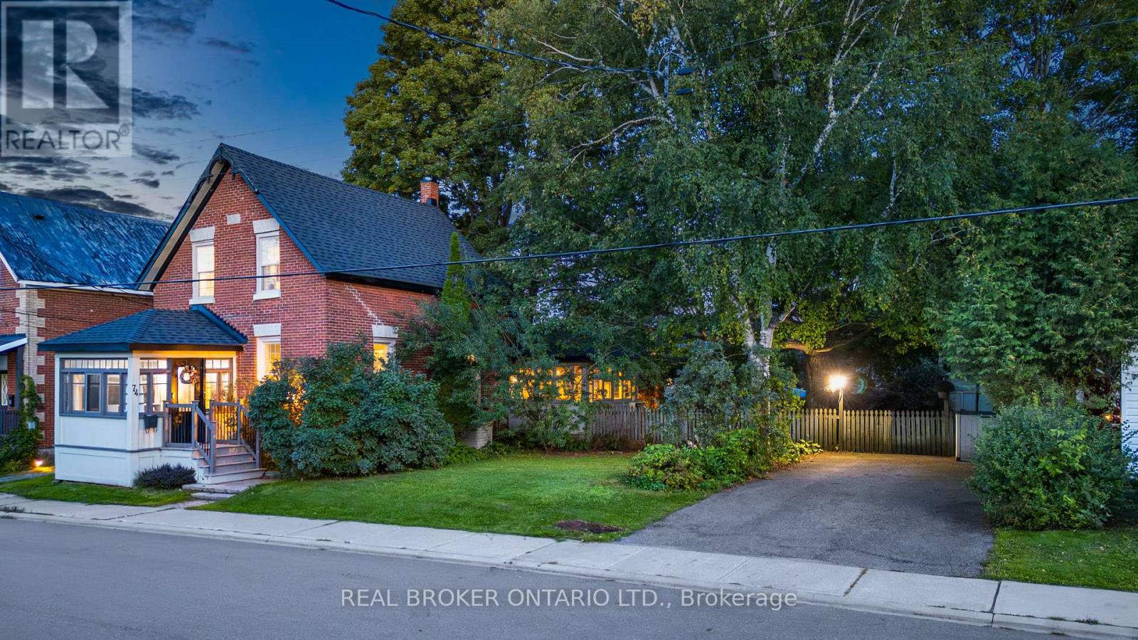 74 Herriott Street, Carleton Place, Ontario K7C 2A7 - Photo 2 - X13800926