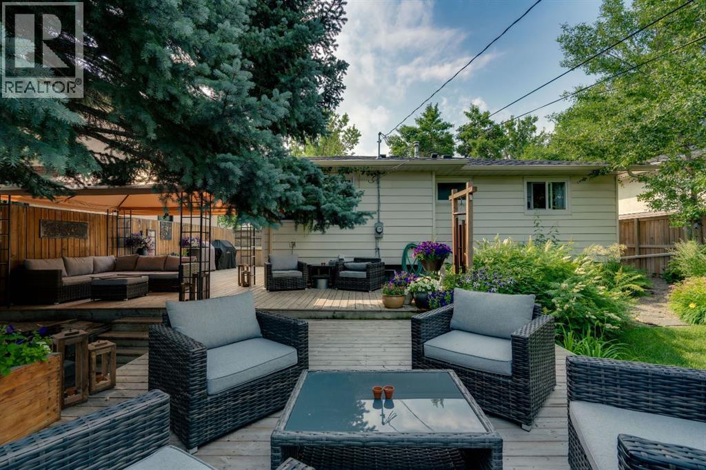 212 Blackthorn Road Nw, Calgary, Alberta  T2K 3S3 - Photo 35 - A2346351