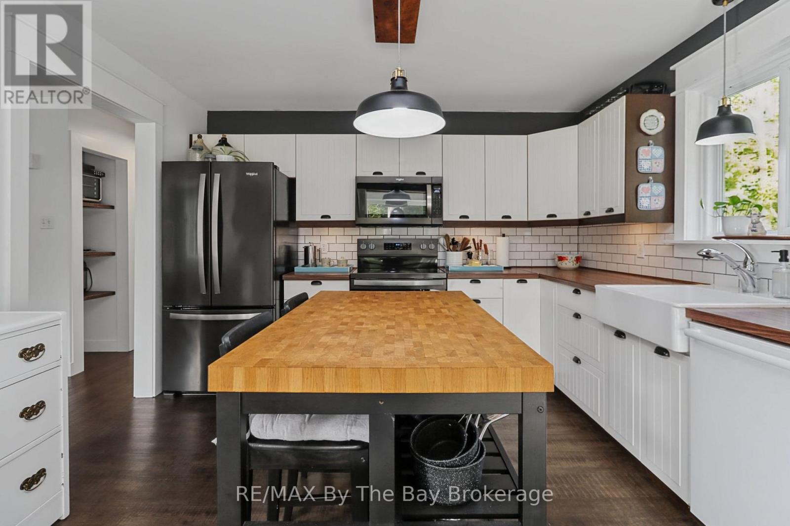 2 Red Oak Drive, Wasaga Beach, Ontario  L9Z 1J5 - Photo 18 - S13819576
