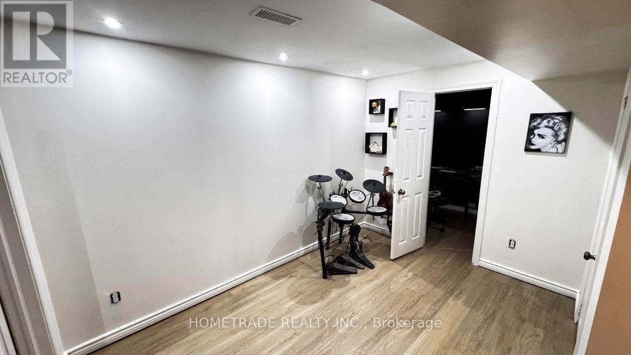 231 Denise Circle, Newmarket, Ontario  L3X 2K2 - Photo 22 - N13827534