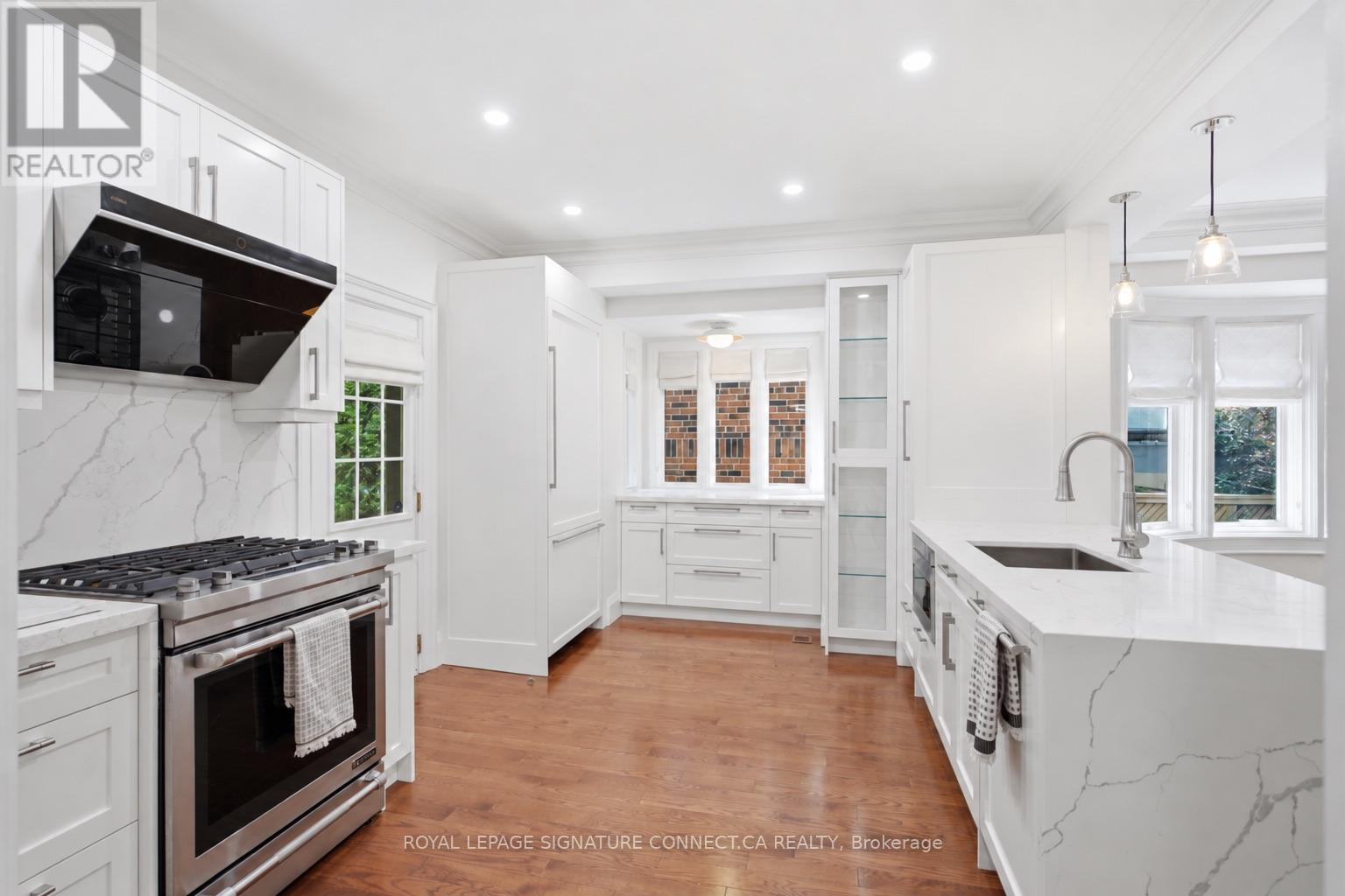 39 Glengowan Road, Toronto, Ontario  M4N 1G1 - Photo 5 - C13832786