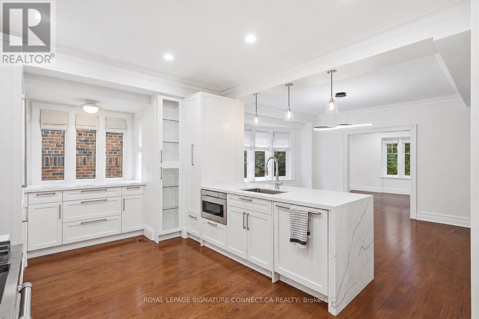 39 Glengowan Road, Toronto, Ontario  M4N 1G1 - Photo 6 - C13832786
