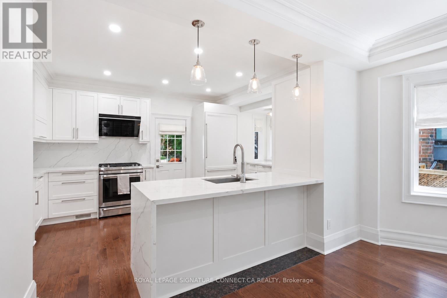 39 Glengowan Road, Toronto, Ontario  M4N 1G1 - Photo 7 - C13832786
