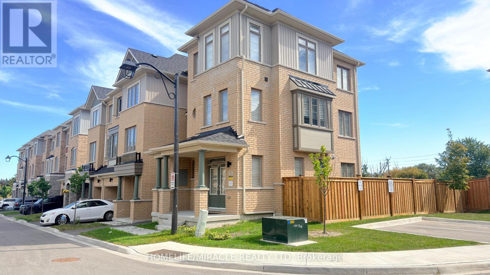 21 Nautical Way, Whitby, Ontario  L1N 0N2 - Photo 3 - E13832782