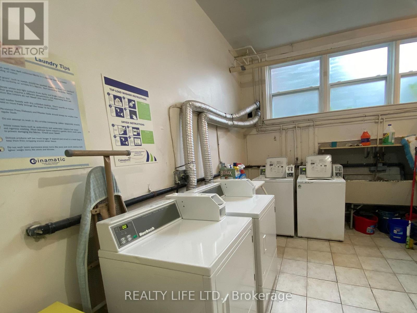 2124 Harris Crescent, Burlington, Ontario  L7R 1G4 - Photo 12 - W13832768