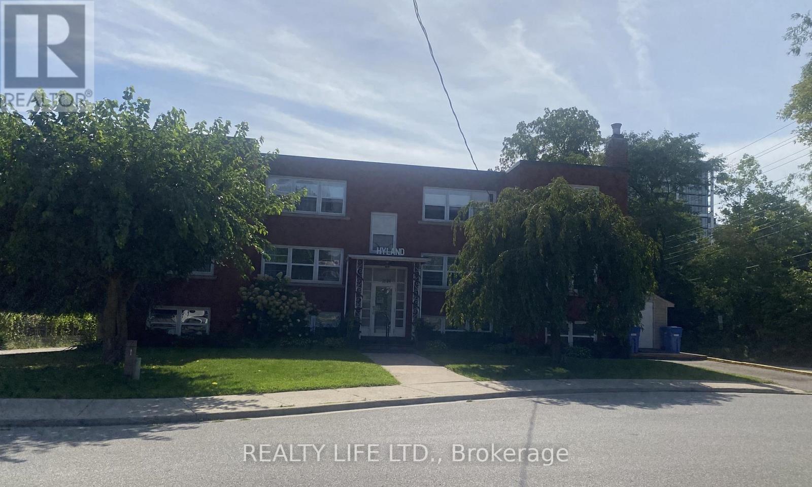 2124 Harris Crescent, Burlington, Ontario  L7R 1G4 - Photo 5 - W13832768